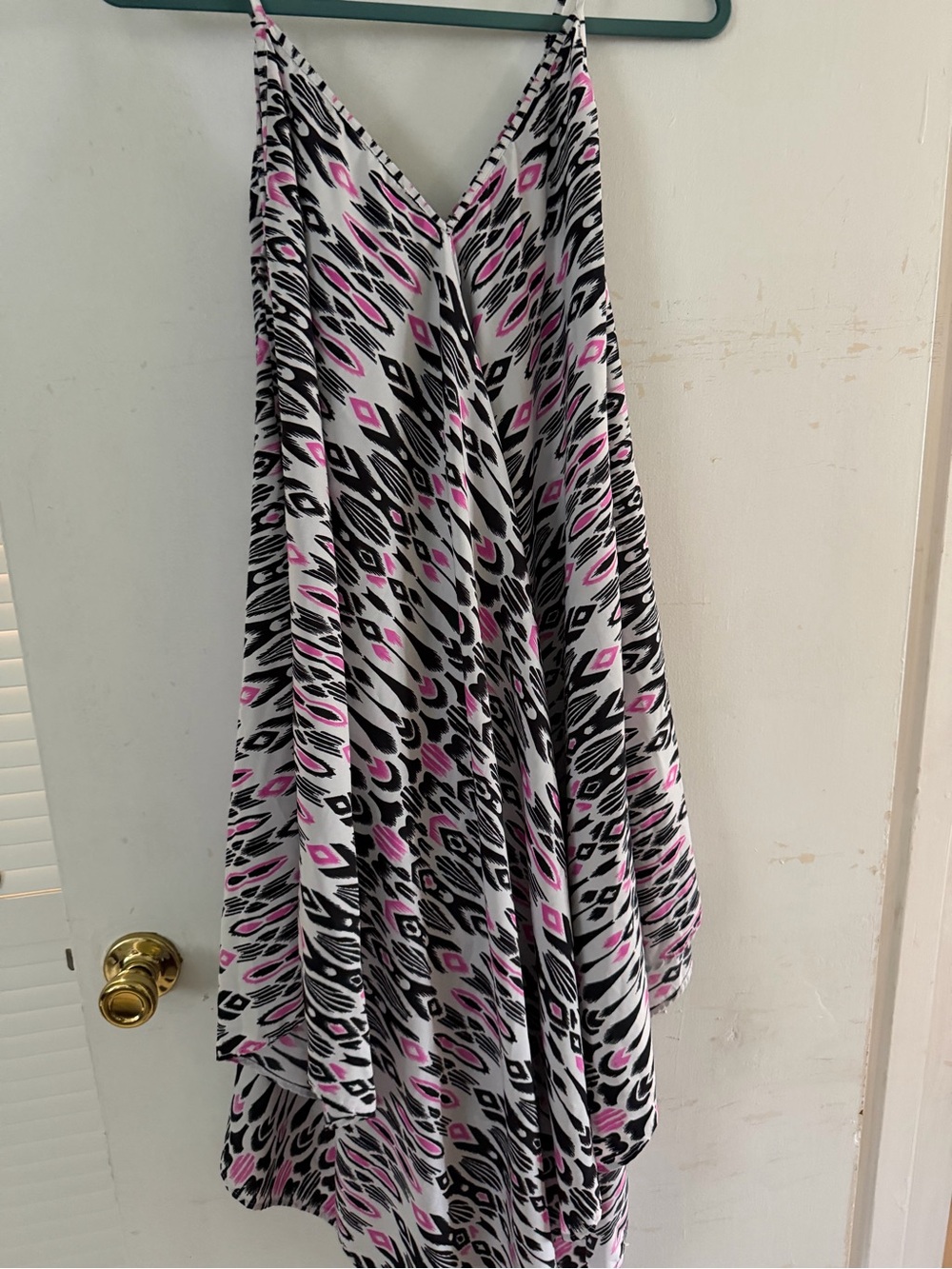 Women's Black & Pink Printed Flowing Skirt